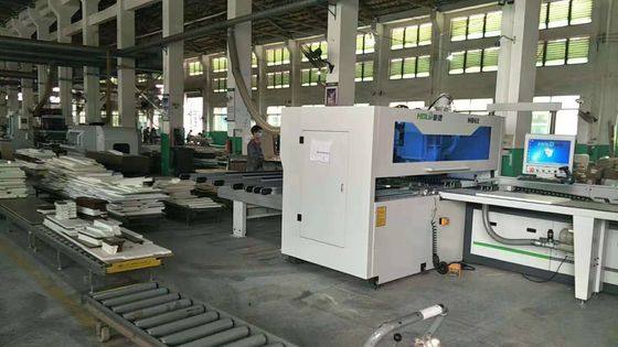 Panel Furnitur Kabinet Lubang PVC Mesin Bor CNC Sepenuhnya Otomatis