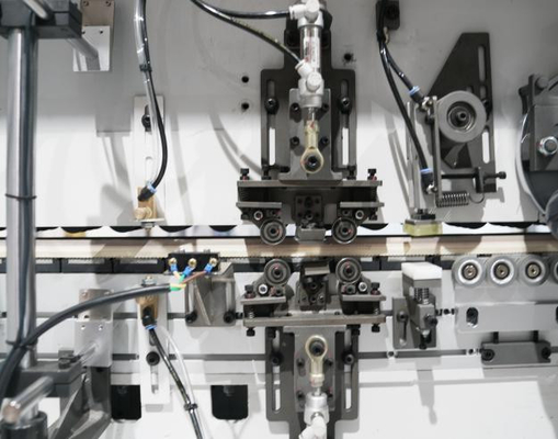 Heavy Duty Automatic High Speed Edge Banding Machine (mesin banding tepi kecepatan tinggi)