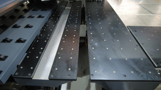 Mesin Bor CNC Furnitur Panel Enam Sisi HB62JF